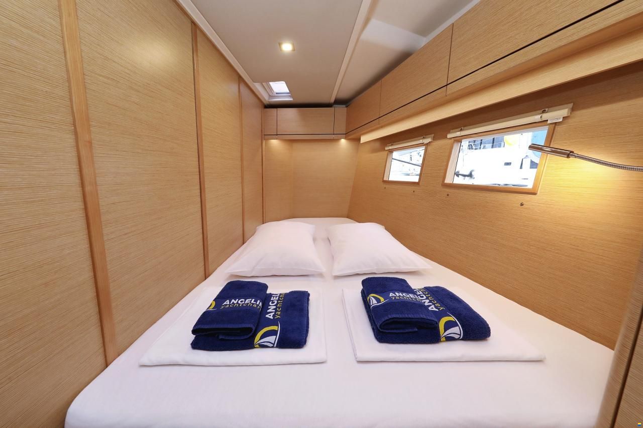 Hanse 548