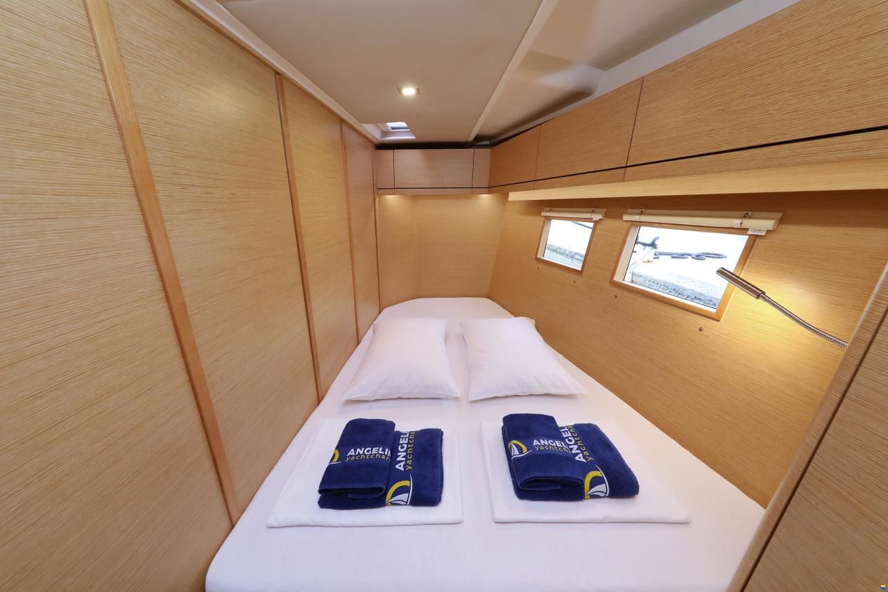 Hanse 548