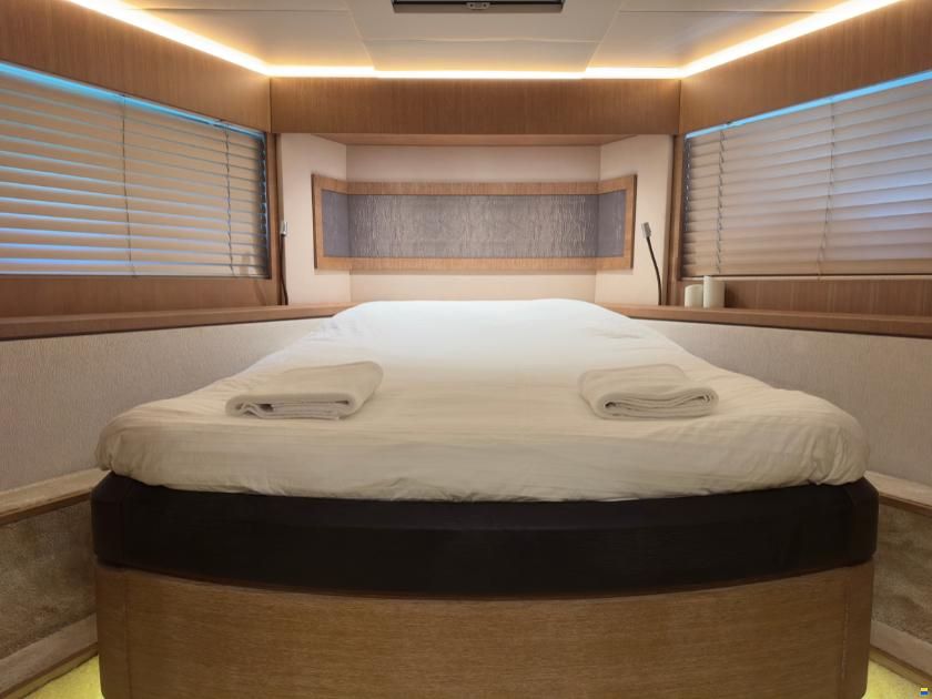 Monte Carlo Yachts MCY76