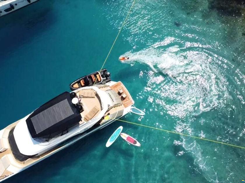 Monte Carlo Yachts MCY76