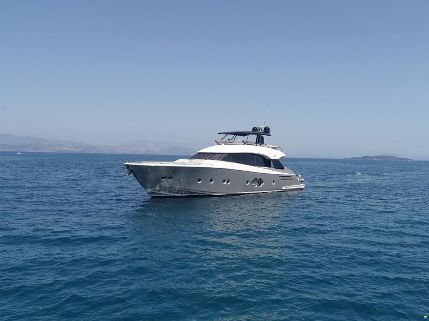 Monte Carlo Yachts MCY76