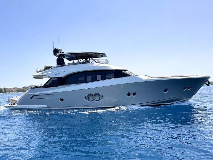 Monte Carlo Yachts MCY76