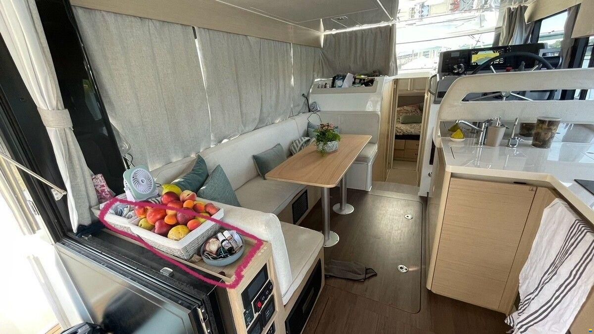 Delphia 11 Sedan Electric Cabin Cruiser - Fully