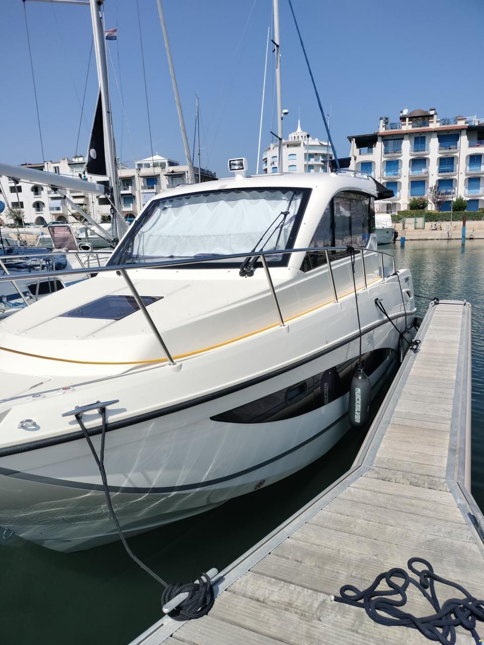Quicksilver 905 Weekend - Barca cabinata
