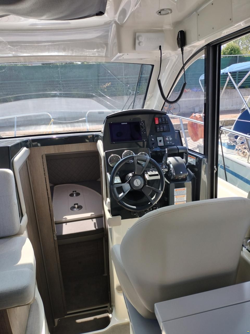 Quicksilver 905 Weekend - Barca cabinata