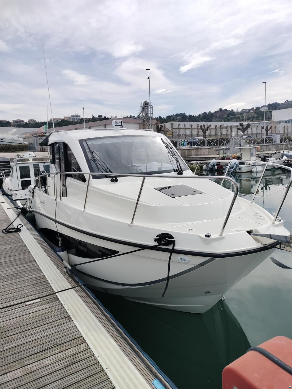 Quicksilver 905 Weekend - Barca cabinata