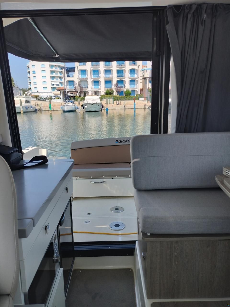 Quicksilver 905 Weekend - Barca cabinata