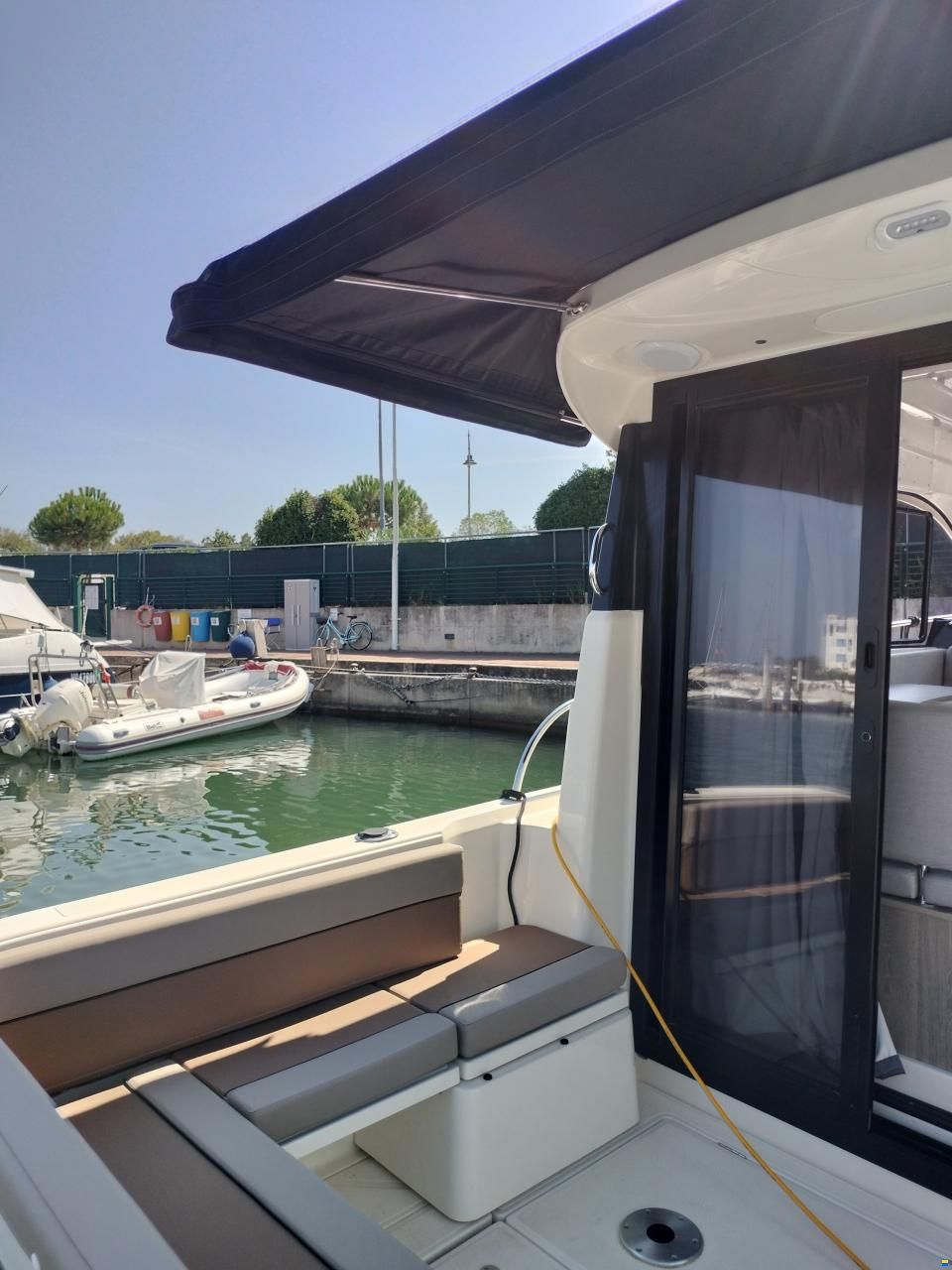 Quicksilver 905 Weekend - Barca cabinata