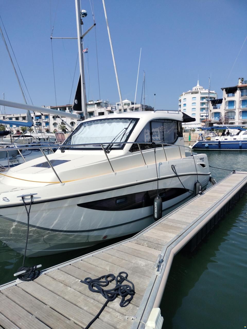 Quicksilver 905 Weekend - Barca cabinata