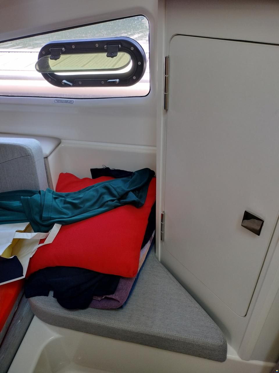 Quicksilver 905 Weekend - Barca cabinata