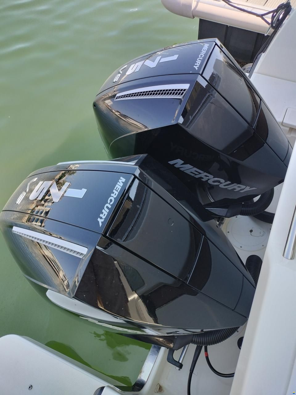 Quicksilver 905 Weekend - Barca cabinata