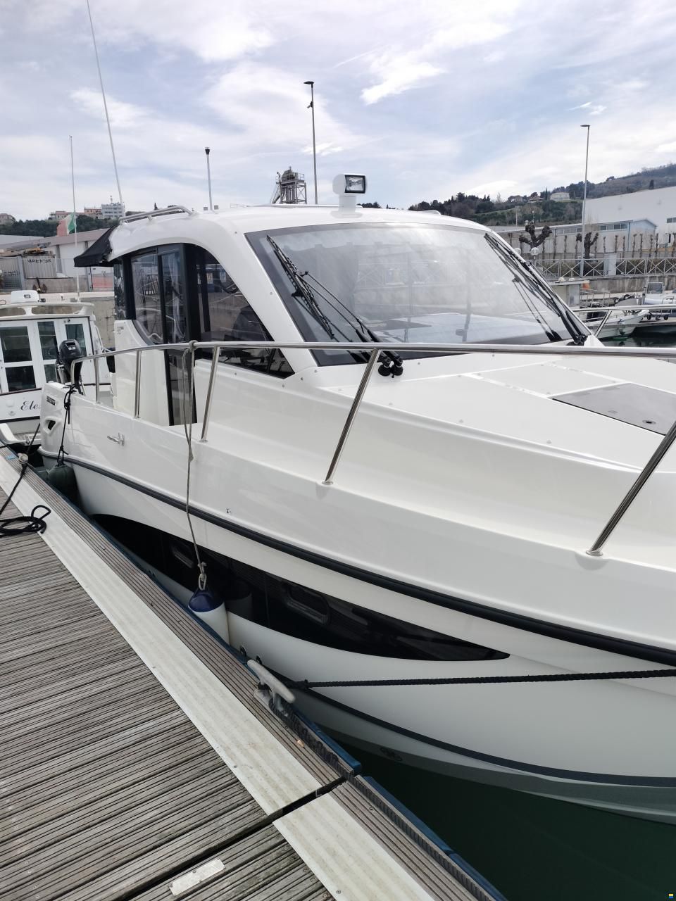 Quicksilver 905 Weekend - Barca cabinata