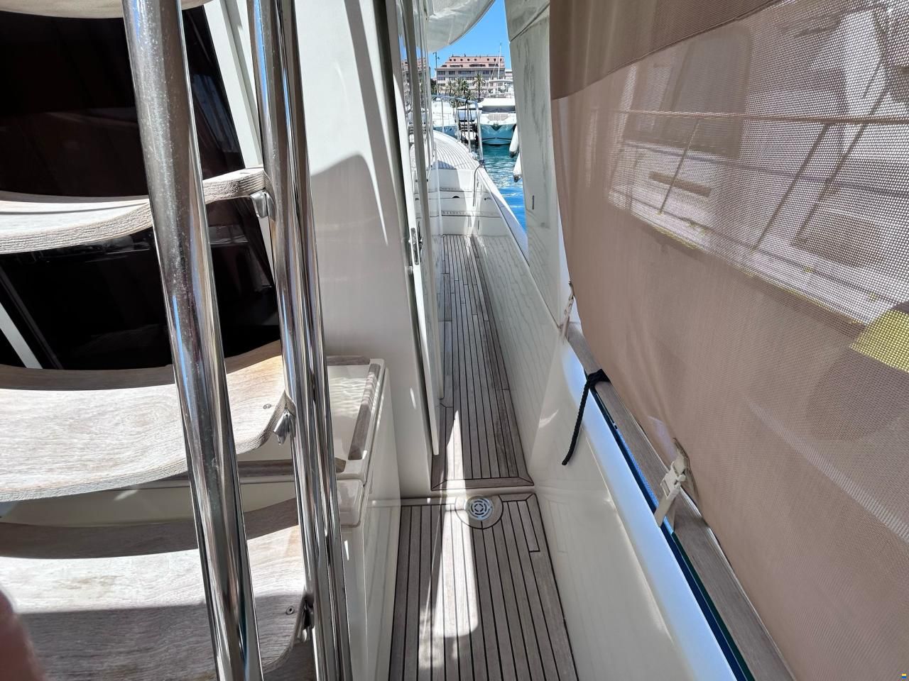 Beneteau Swift Trawler 42