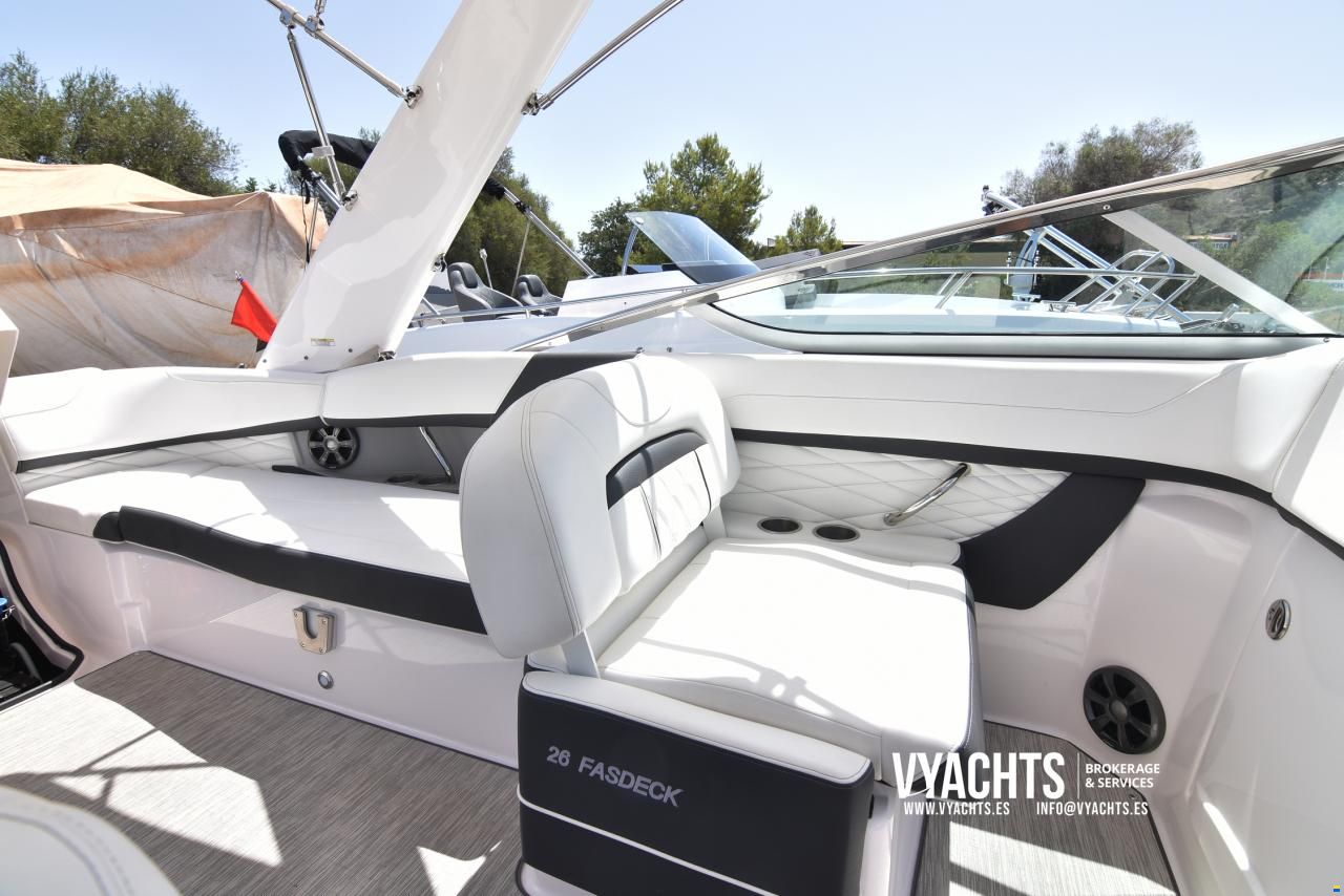 Regal 26 Fasdeck