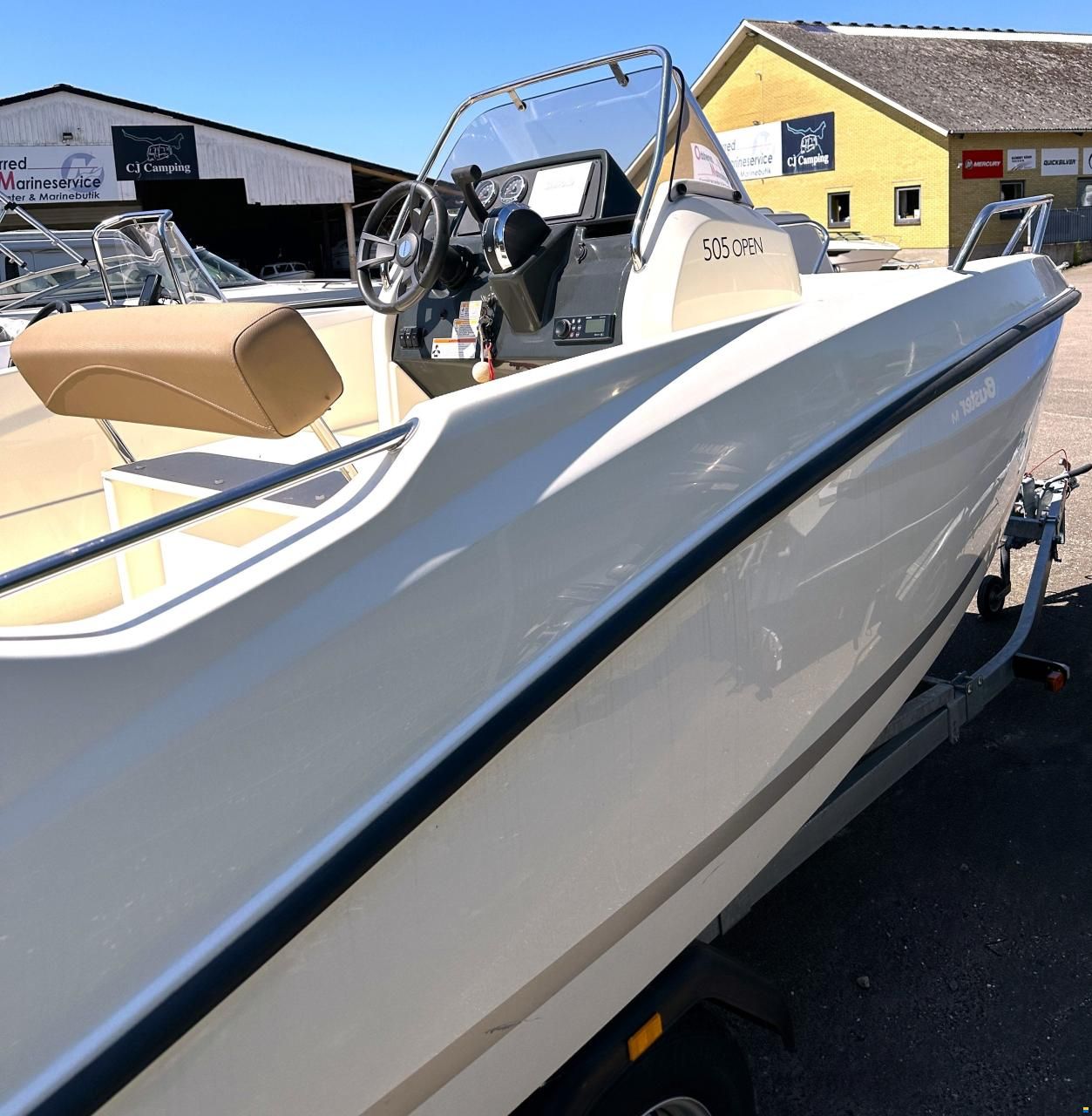 Quicksilver 505 Open &ndash; N&aelig;sten ny, kun 32,6 timer p&aring;