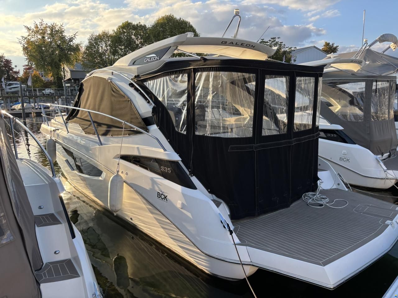 Galeon 335 HTS