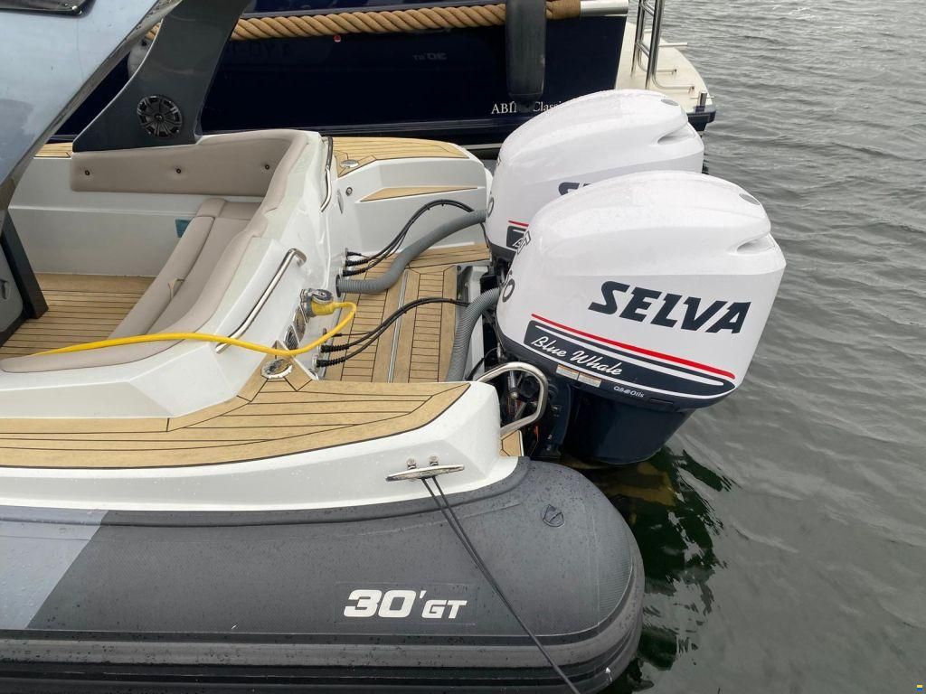 Stingher 30 Gran Turismo