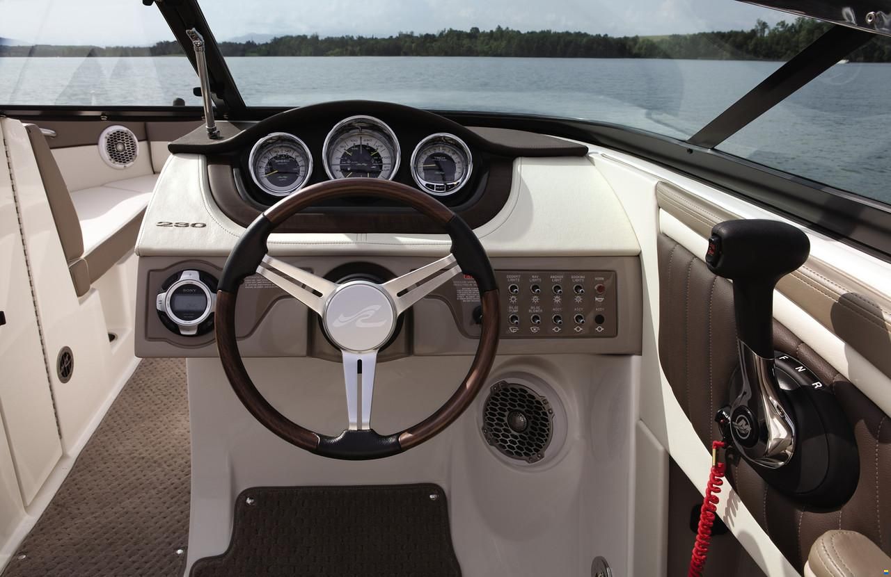 Sea Ray 230 SLX