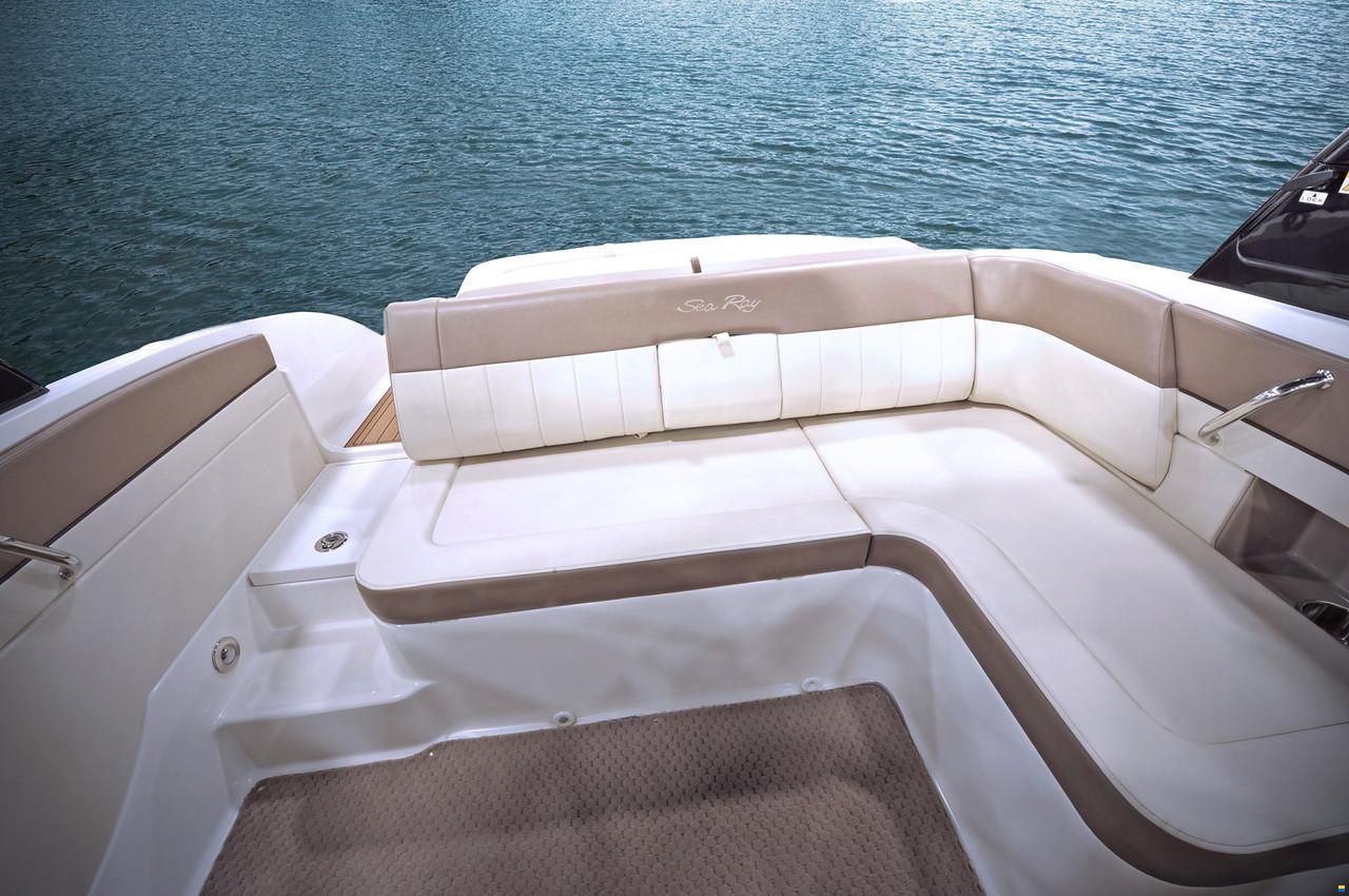 Sea Ray 230 SLX
