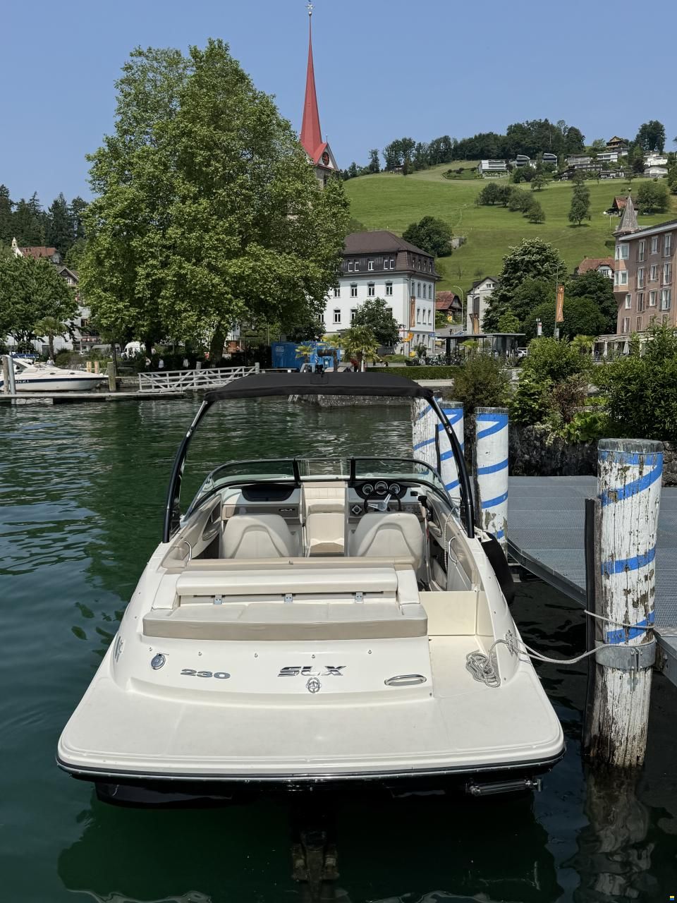 Sea Ray 230 SLX