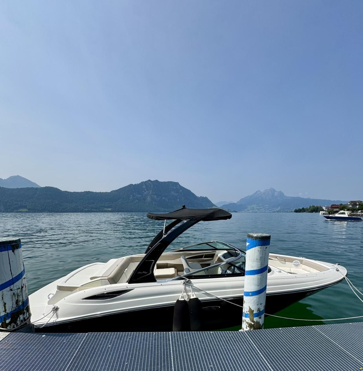 Sea Ray 230 SLX