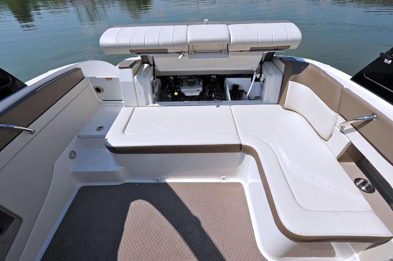 Sea Ray 230 SLX