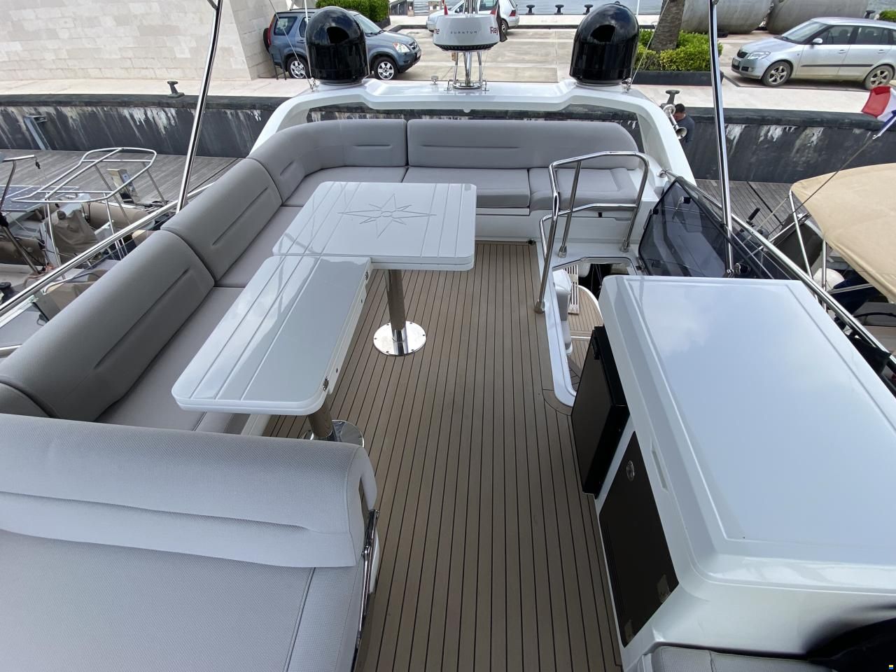 Galeon 440 Fly
