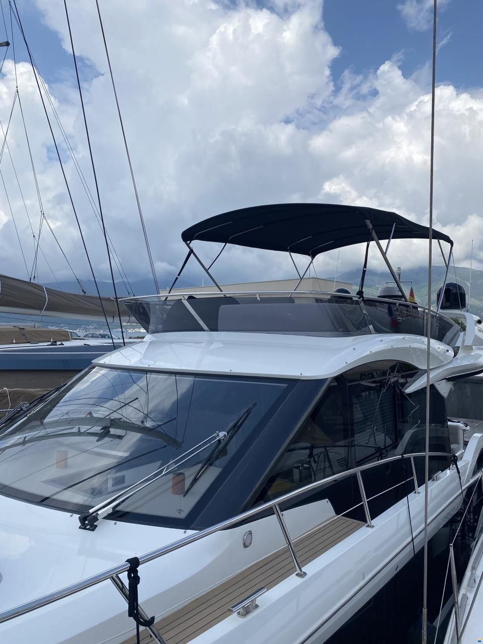 Galeon 440 Fly