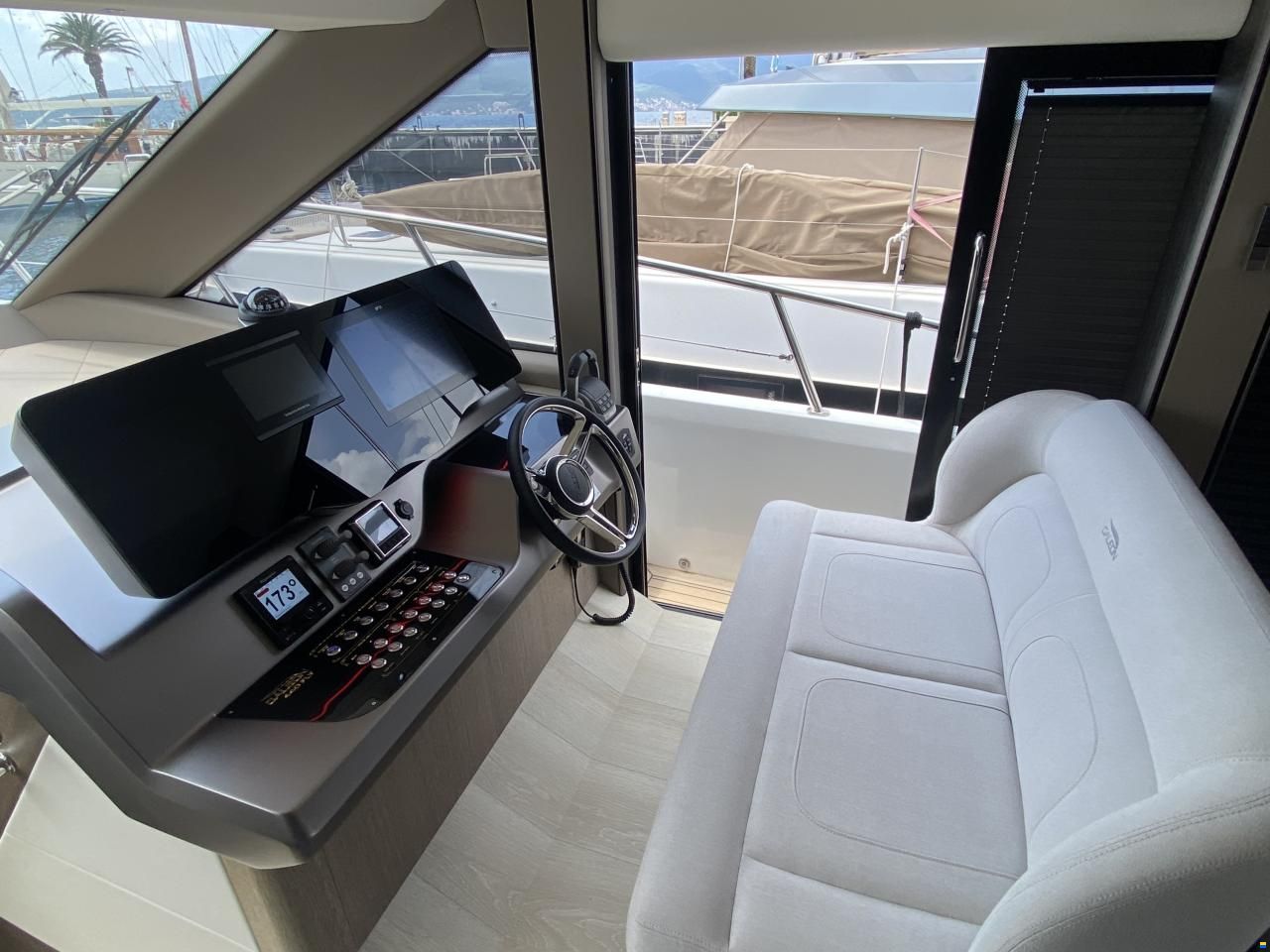 Galeon 440 Fly