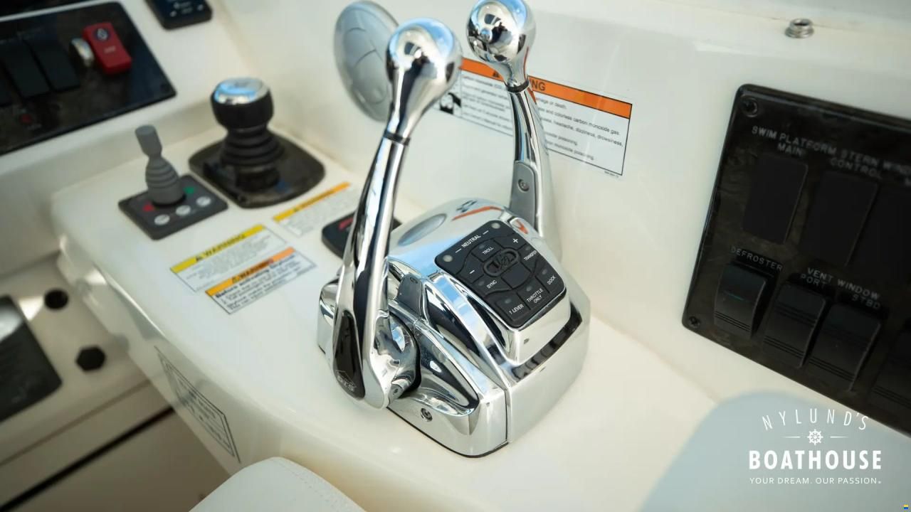 Sea Ray 450 Sundancer