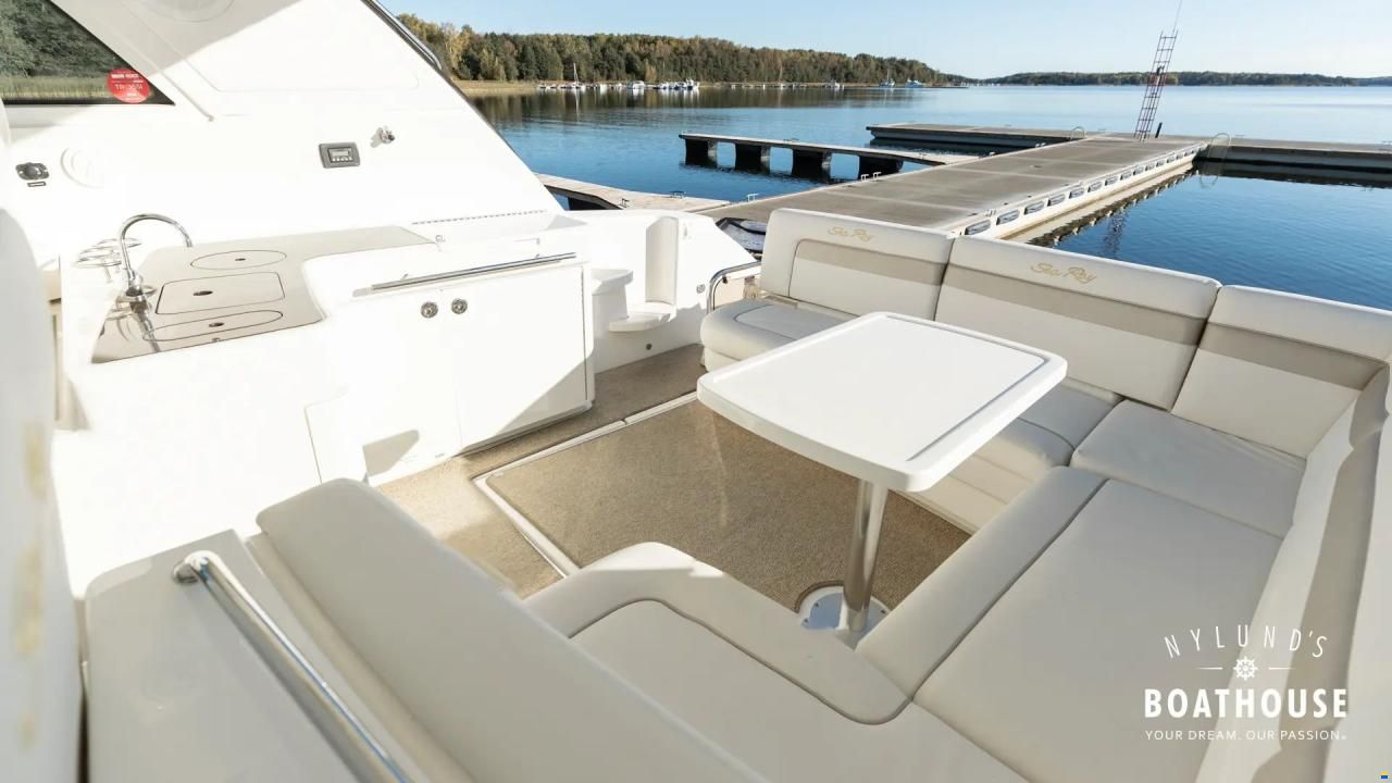 Sea Ray 450 Sundancer