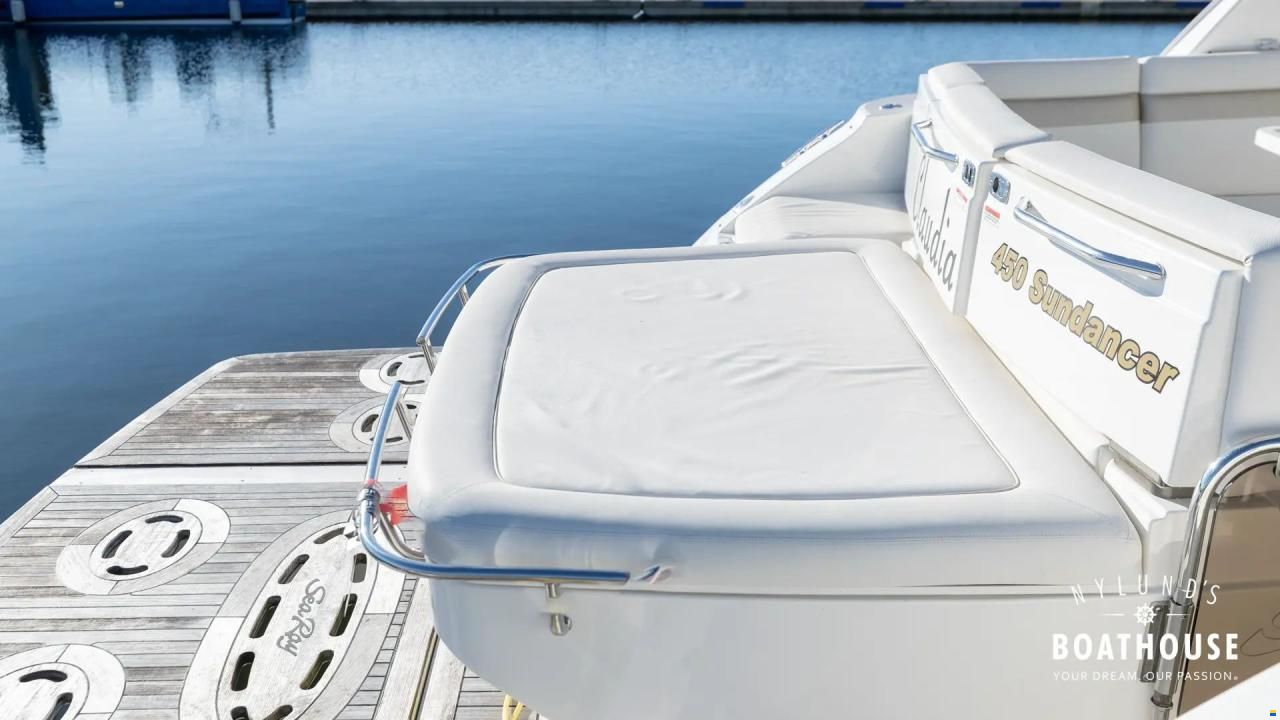 Sea Ray 450 Sundancer