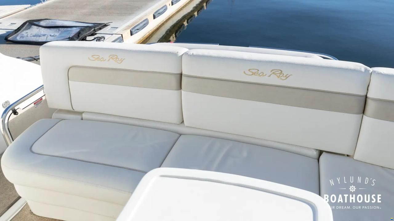 Sea Ray 450 Sundancer