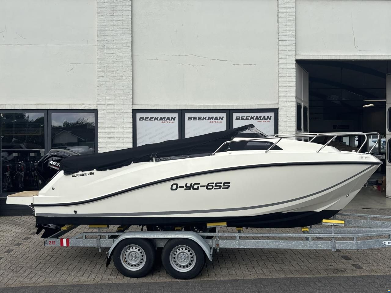 Quicksilver 555 Cabin
