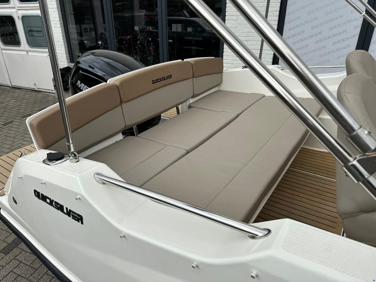 Quicksilver 555 Cabin