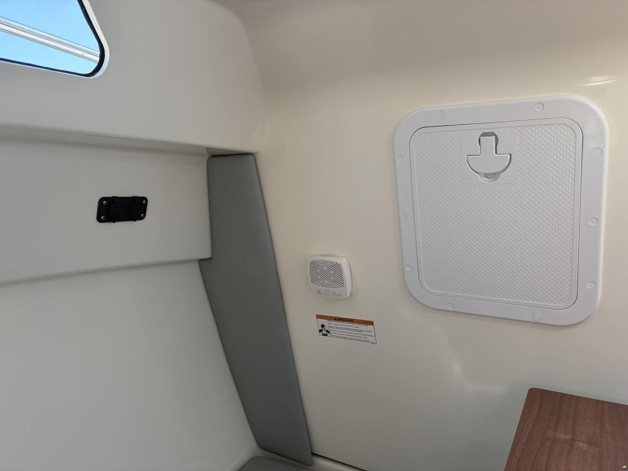 Quicksilver 555 Cabin