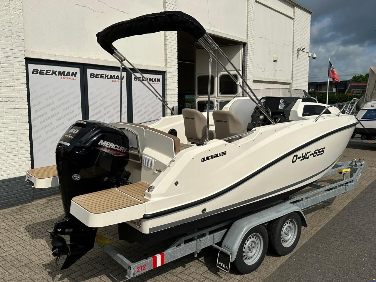 Quicksilver 555 Cabin