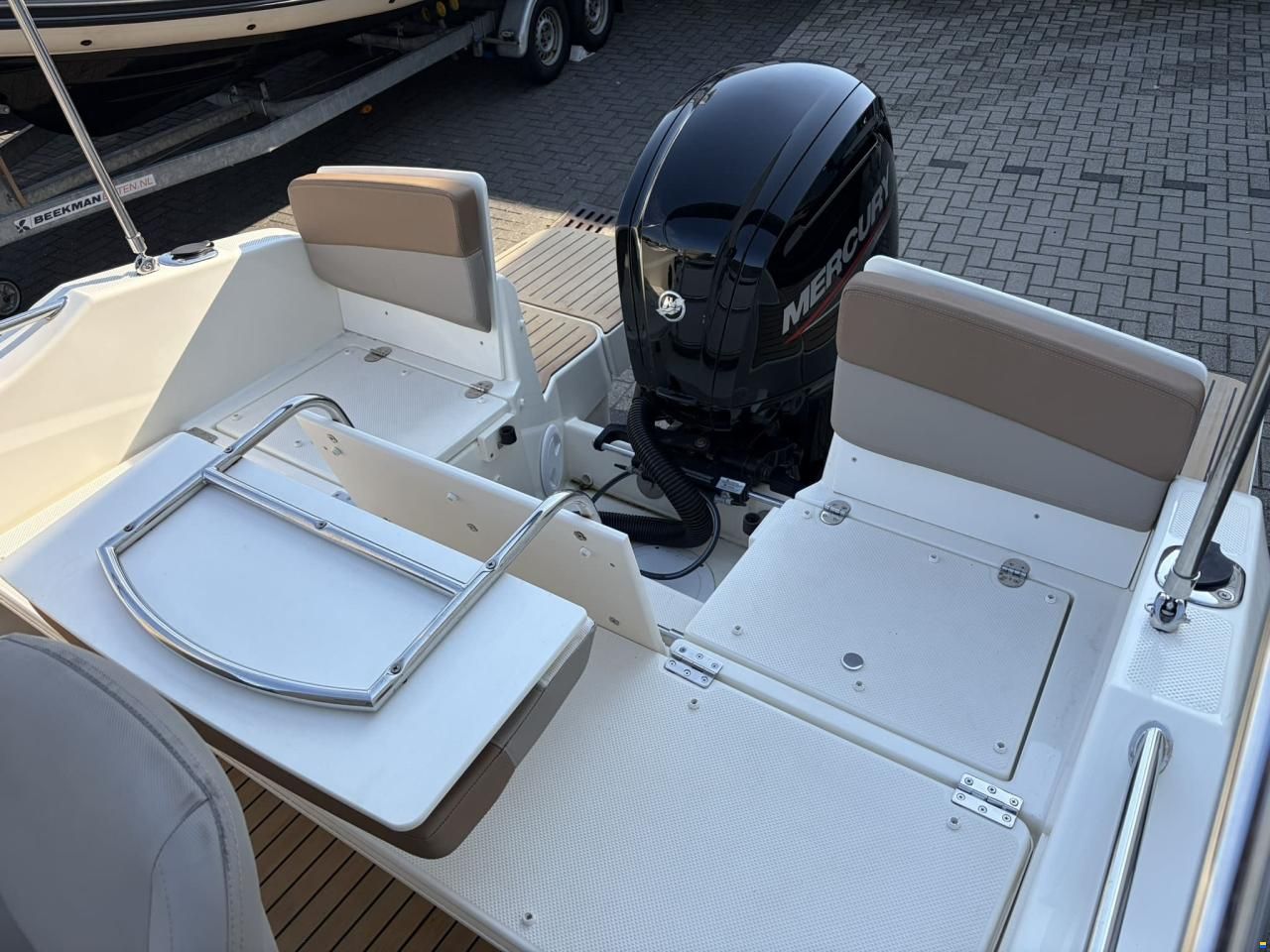 Quicksilver 555 Cabin