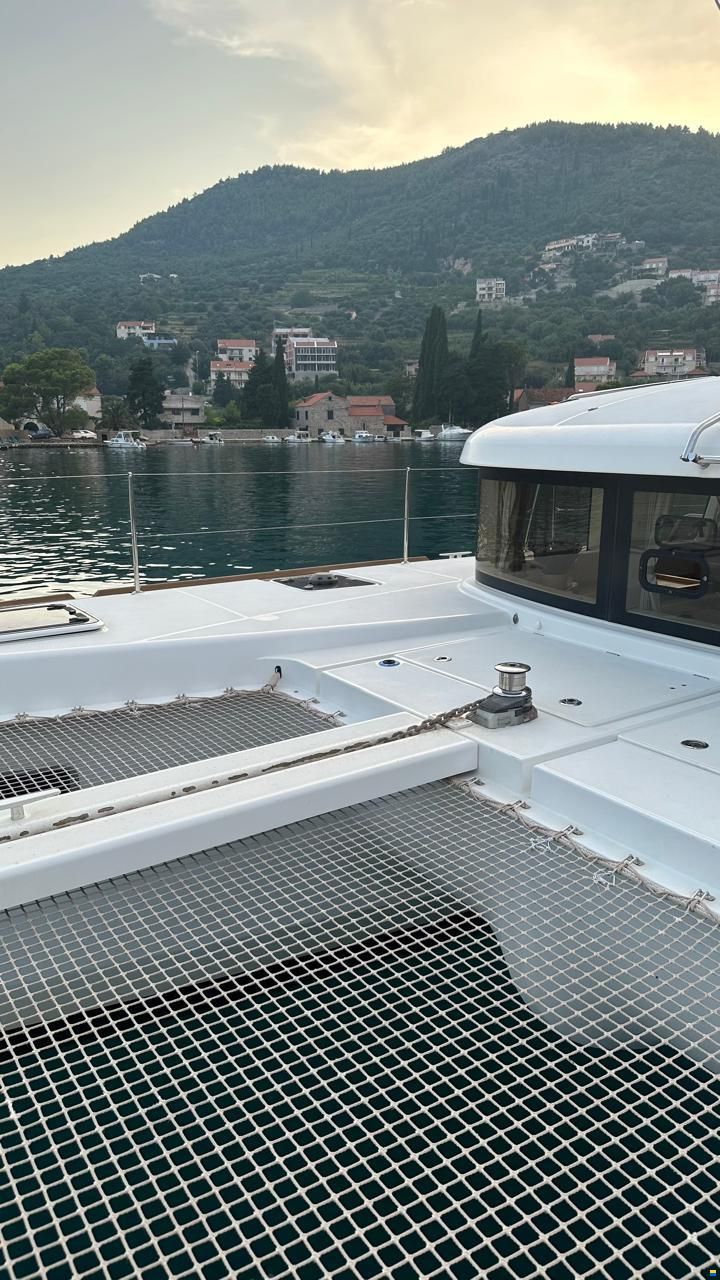 Lagoon 39