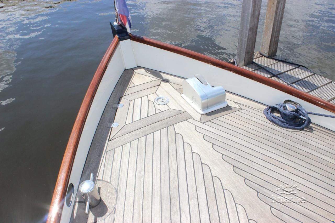 S&uacute;dsee 9.40 cabin