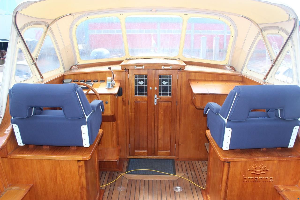 S&uacute;dsee 9.40 cabin