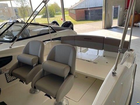 Quicksilver 555 Cabin med Mariner F80 EFI ELPT brugt