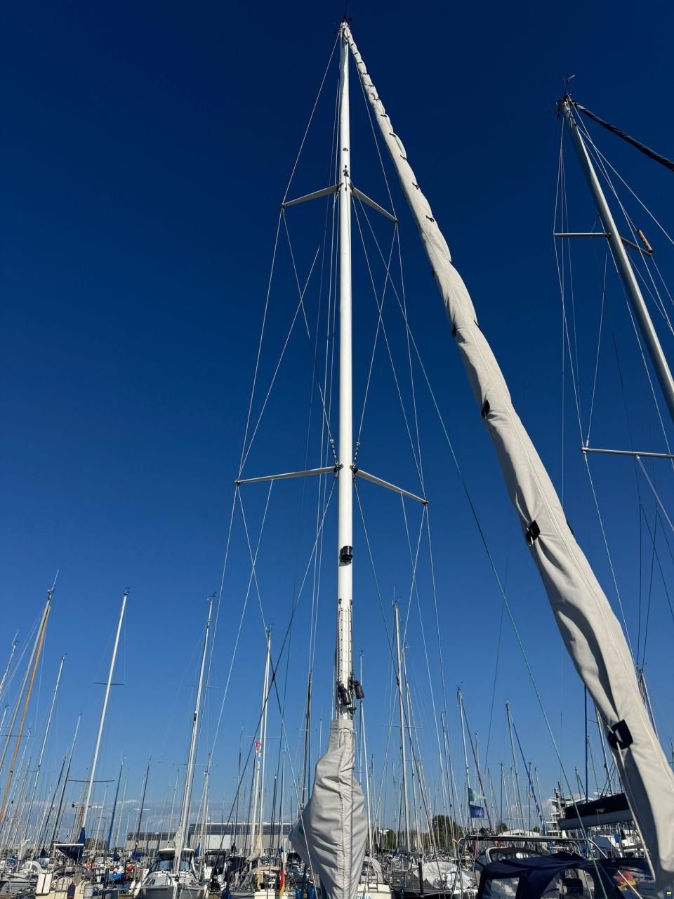 Helmsmann 35