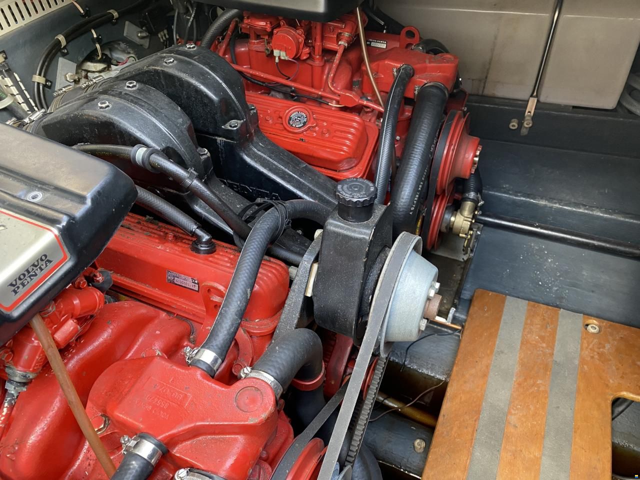 Volvo Penta AQ271 V8