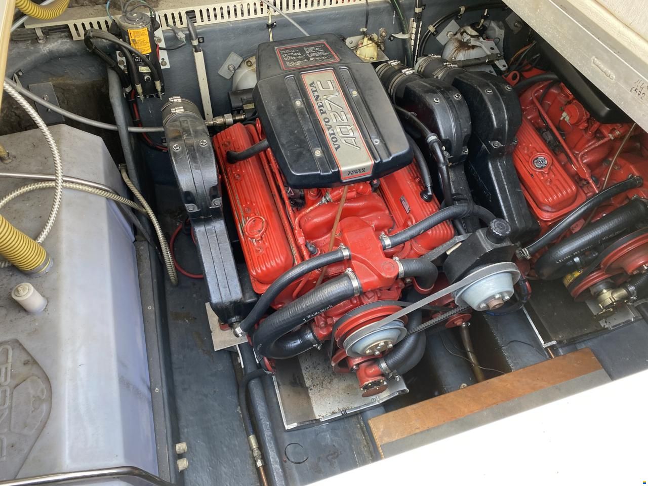 Volvo Penta AQ271 V8