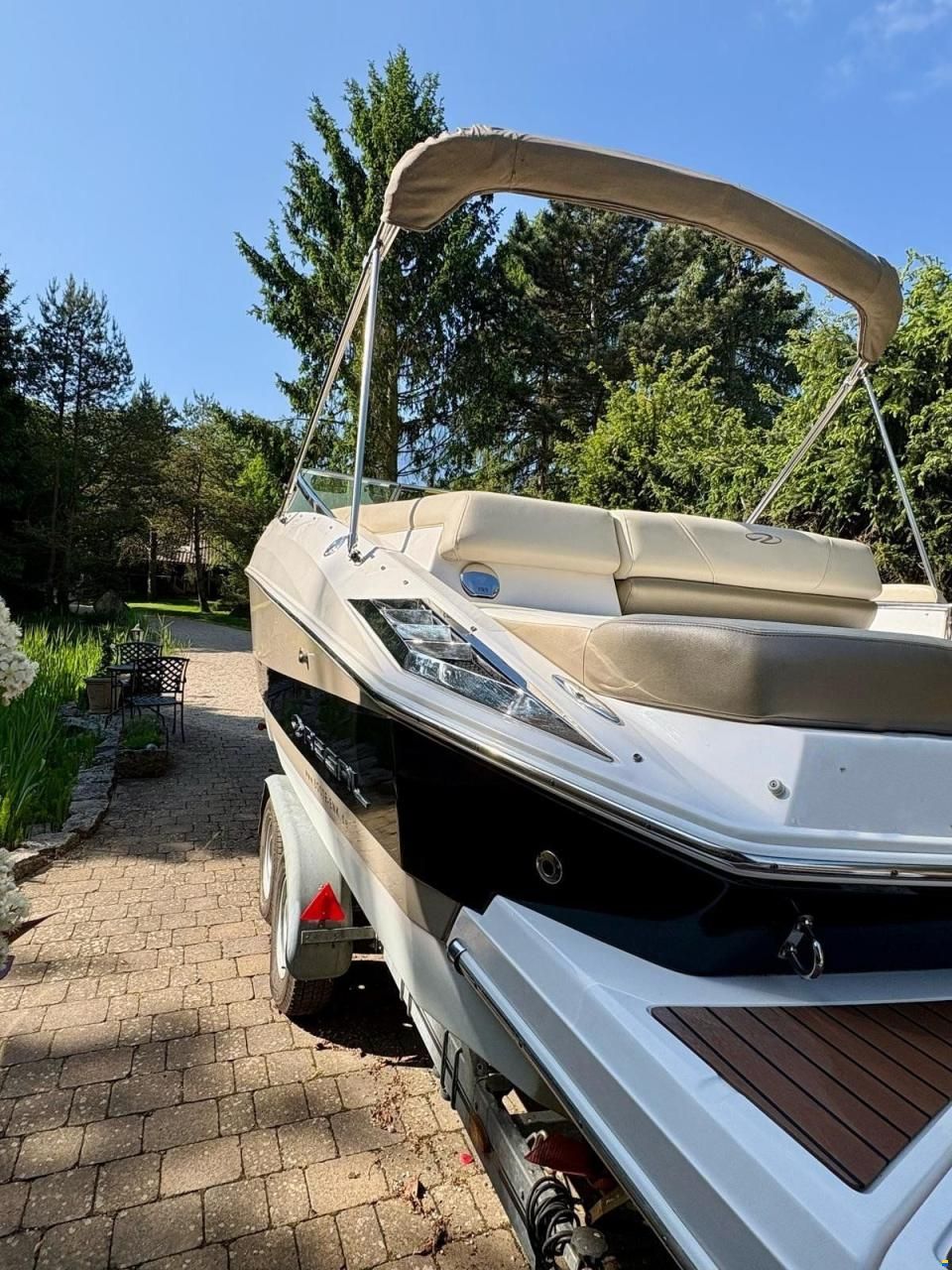 Regal 2550 CUDDY