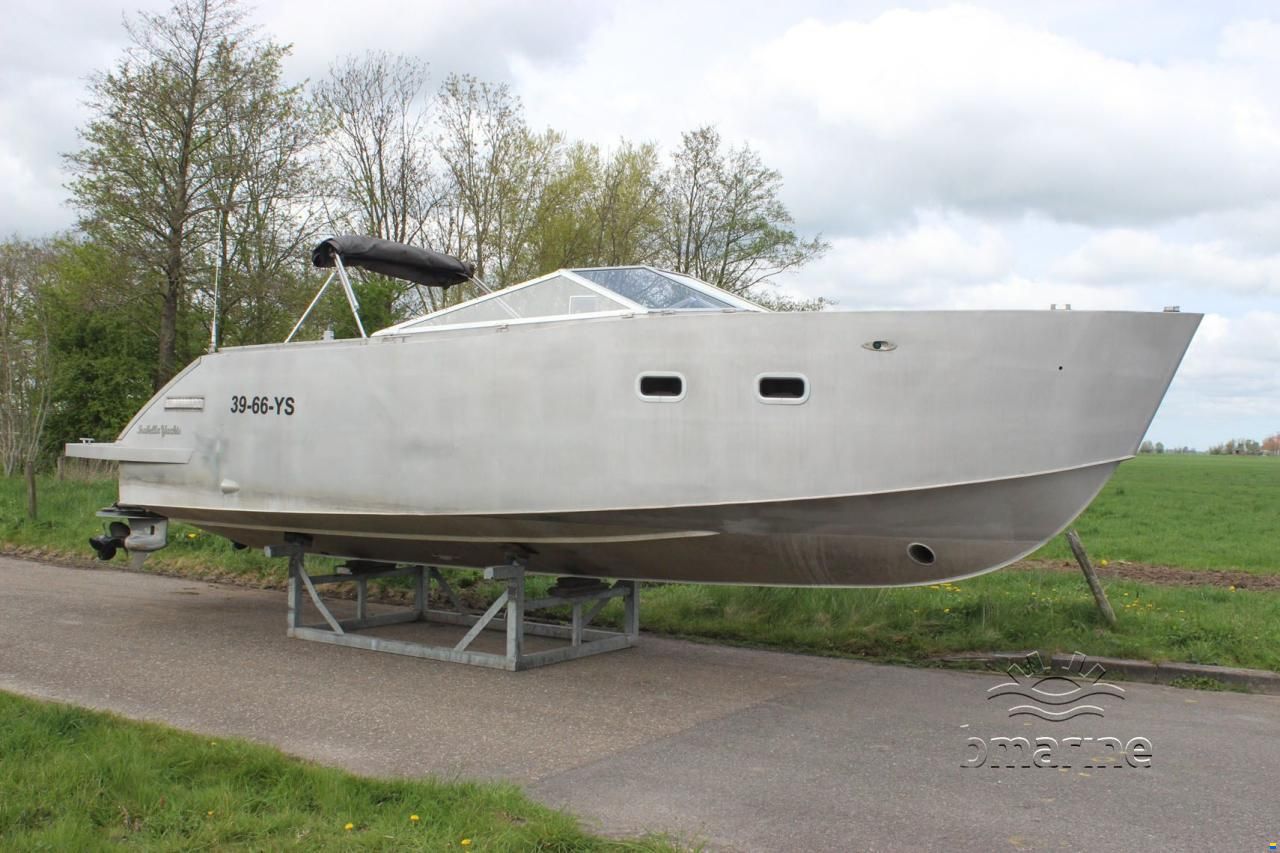 Isabella Yachts ST850