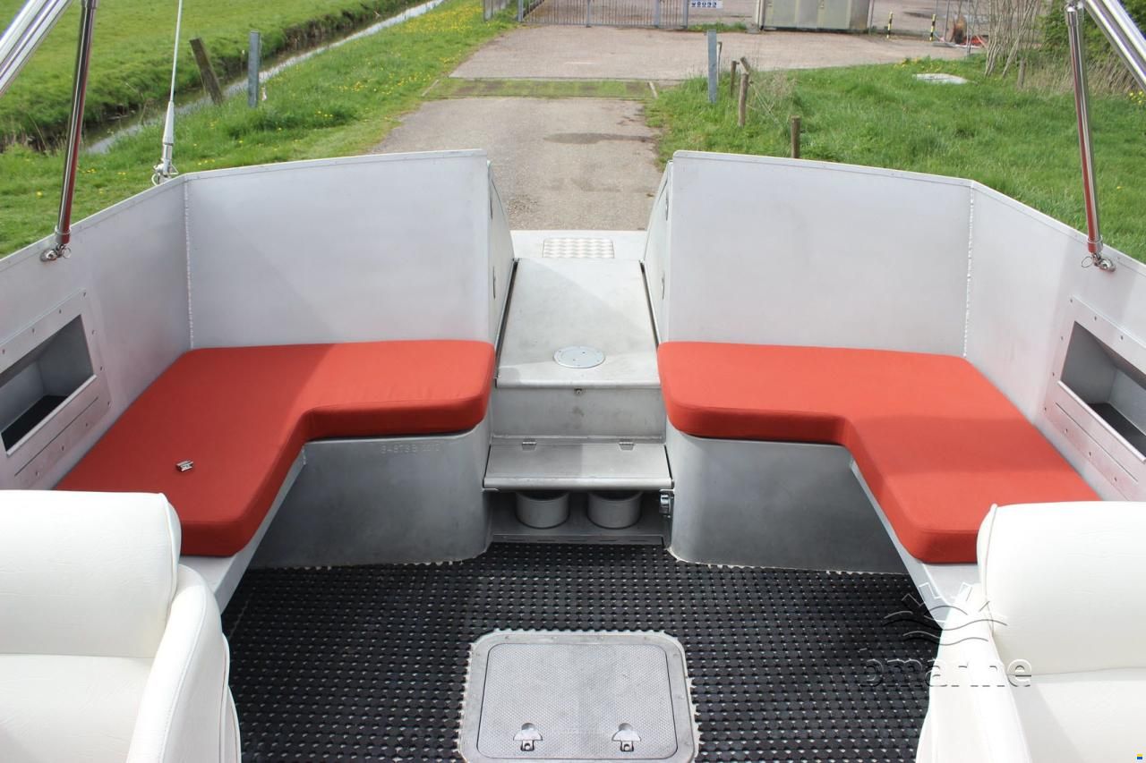 Isabella Yachts ST850