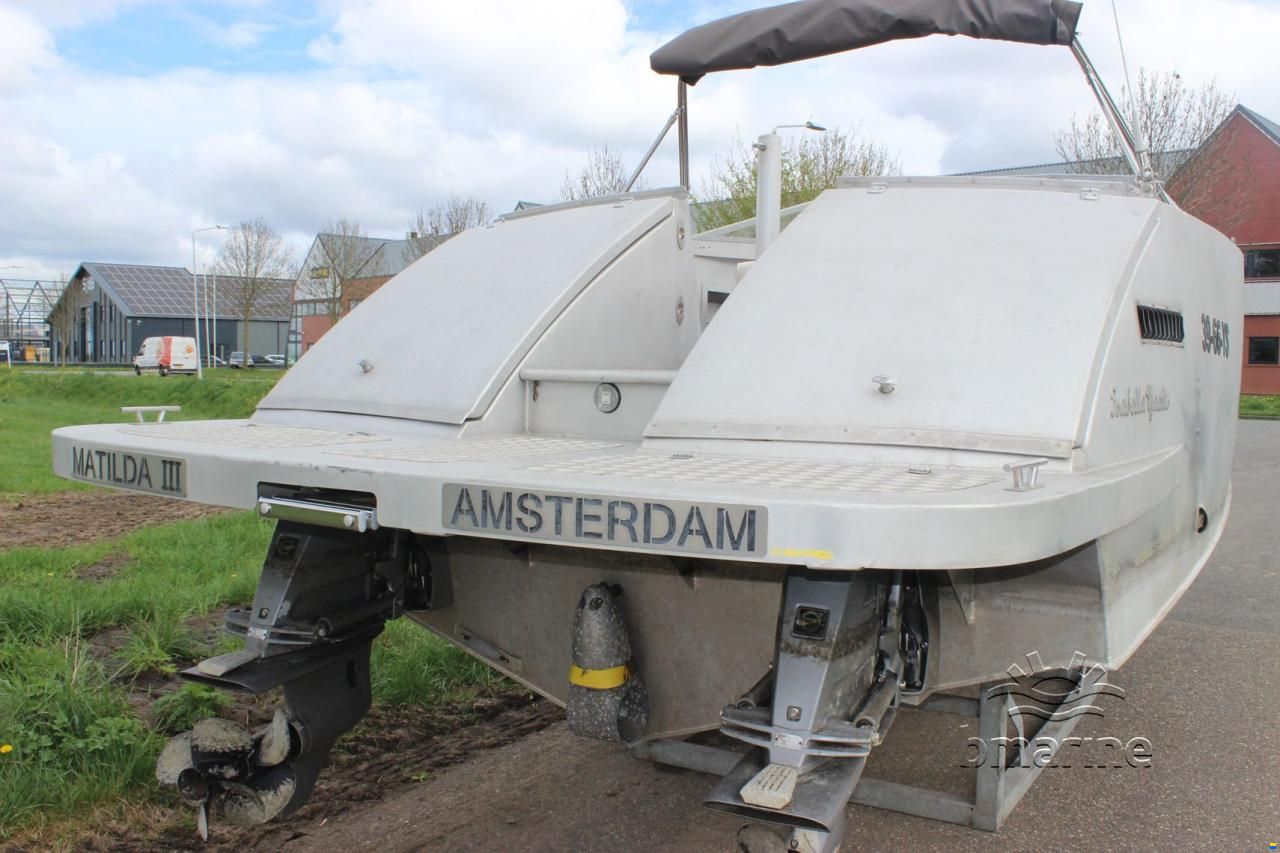 Isabella Yachts ST850
