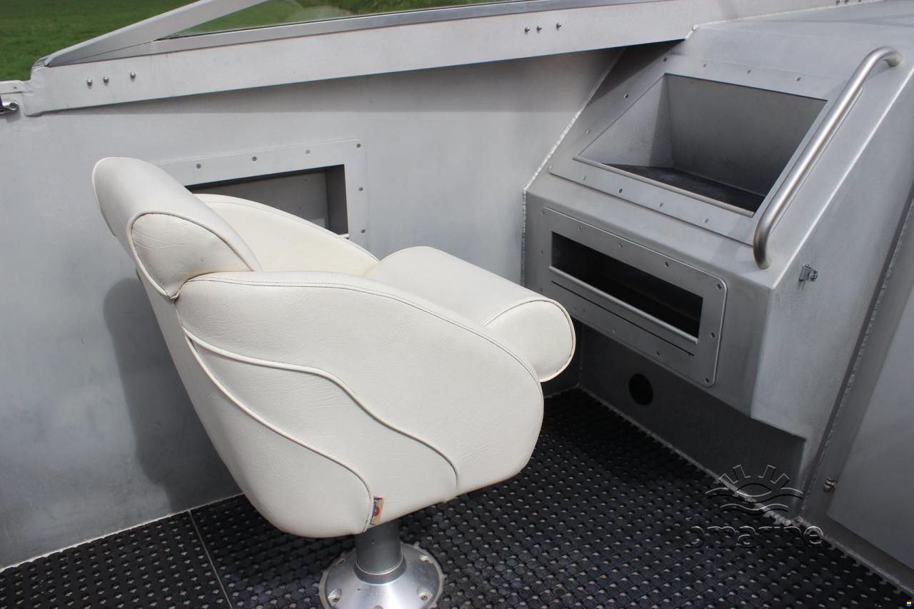Isabella Yachts ST850